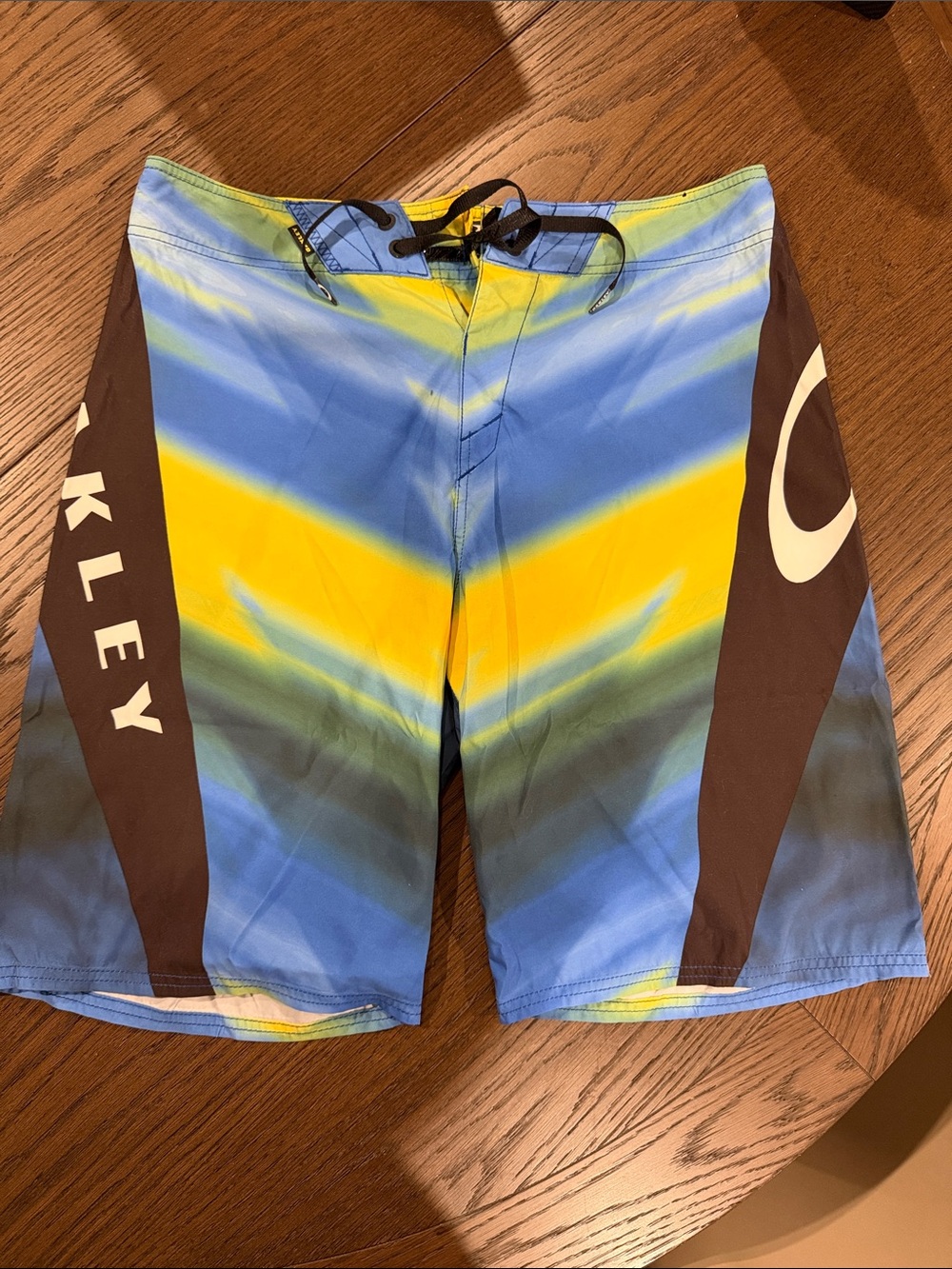 Oakley Men’s Blue, Yellow & Black Chevron Board Shorts